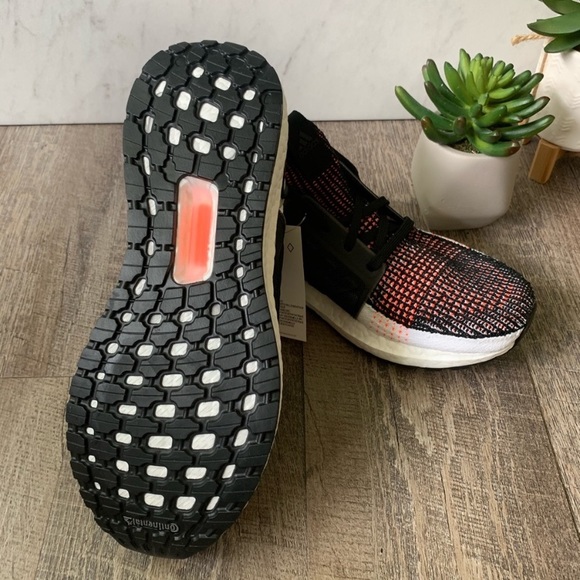 adidas UltraBOOST 19 - Picture 8 of 8